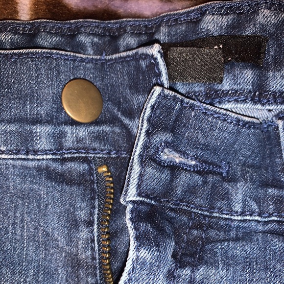 🔥 3/$20 Forever 21 Denim Shorts - Picture 3 of 5